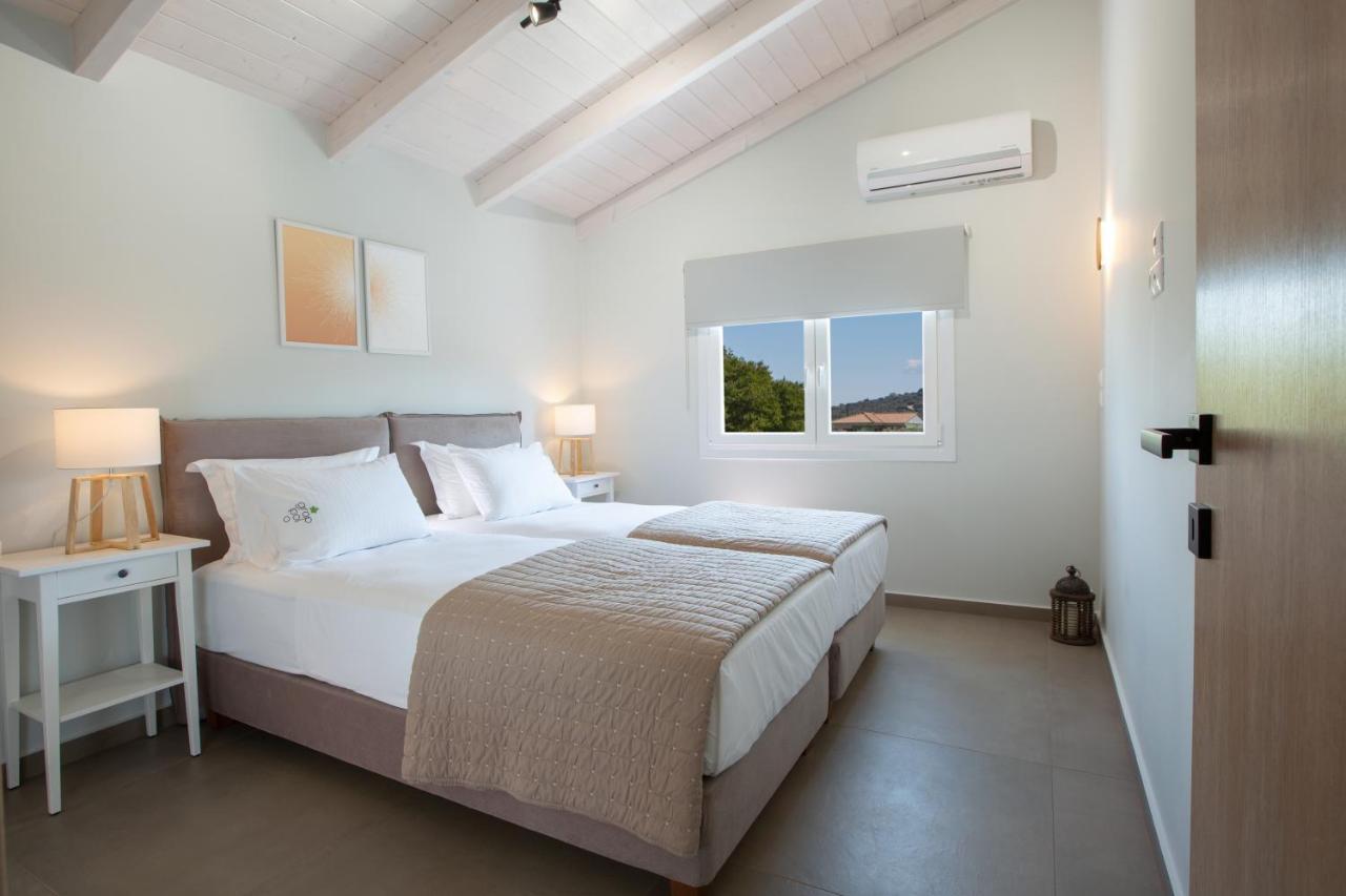 Grappolo Lefkada Villas - Vilana Ideal For Families And Small Groups Apolpaina Bagian luar foto